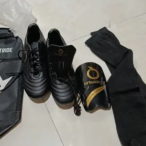 RD STORE-Tas Sepatu Bola Multifungsi Tas Sepatu Premium Dengan Desain Modern