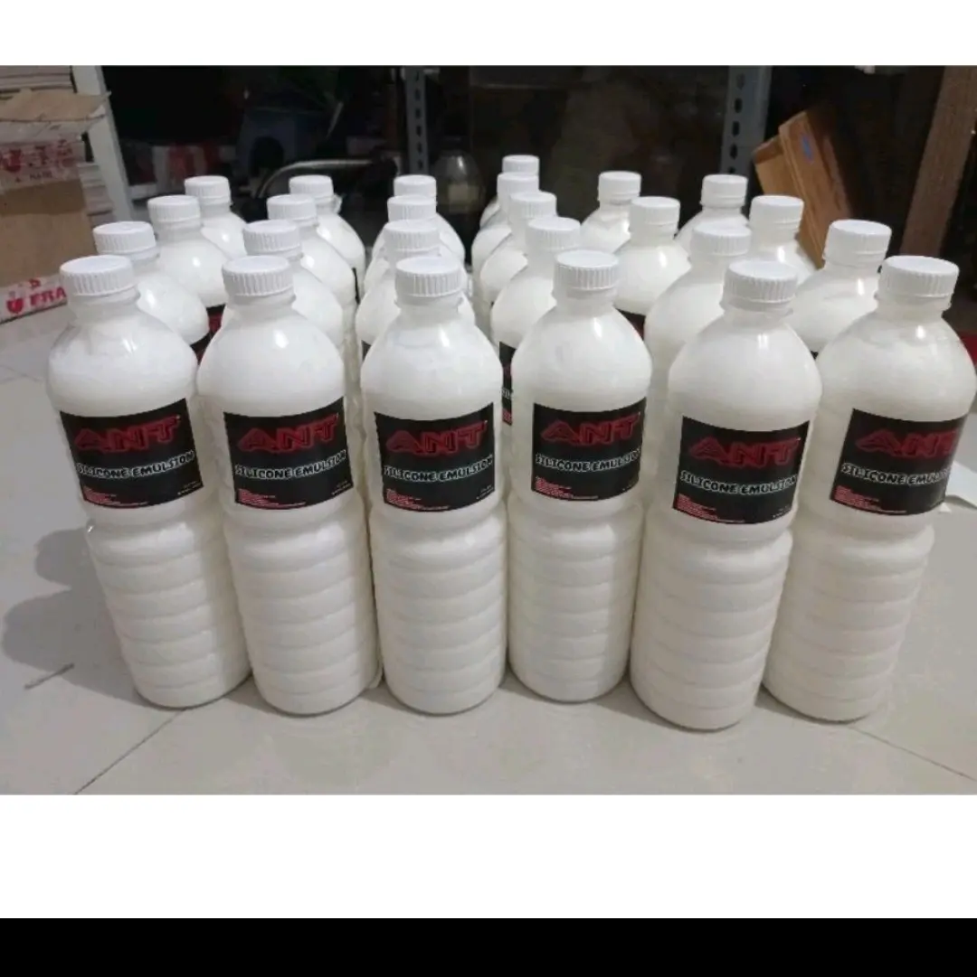 silicon emulsion/ semir ban/ pengkilap serbagunaa body motor dan mobil lainnya shampoo cuci motor semir ban tahan lama sabun