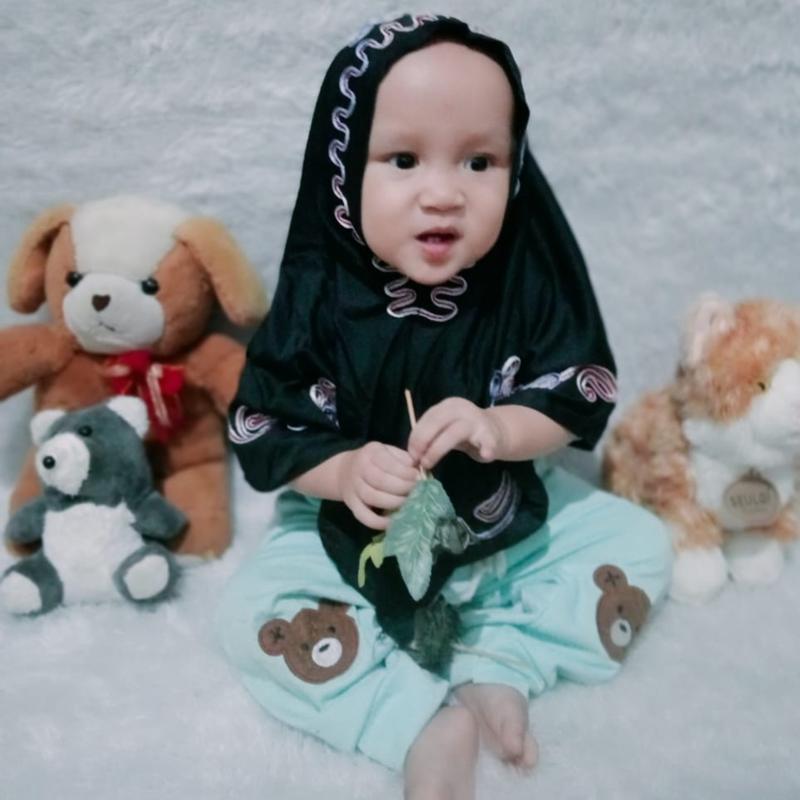 Product Introduction of Hijab anak bayi perempuan jilbab bergo anak jersey kerudung anak sekolah SD Hijab balita lucu.. Muslim Instan Nyaman Cantik Segitiga Variasi 6