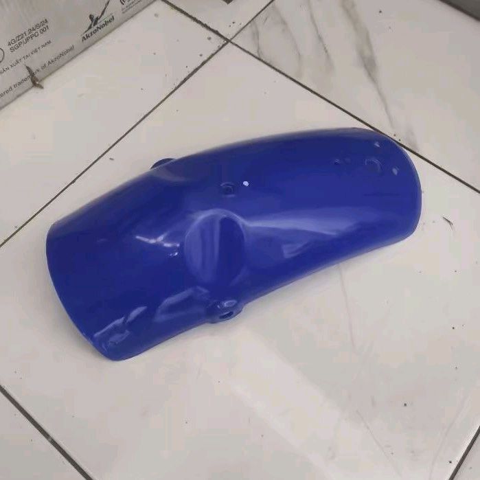 spakbor belakang TS 125 Biru *
