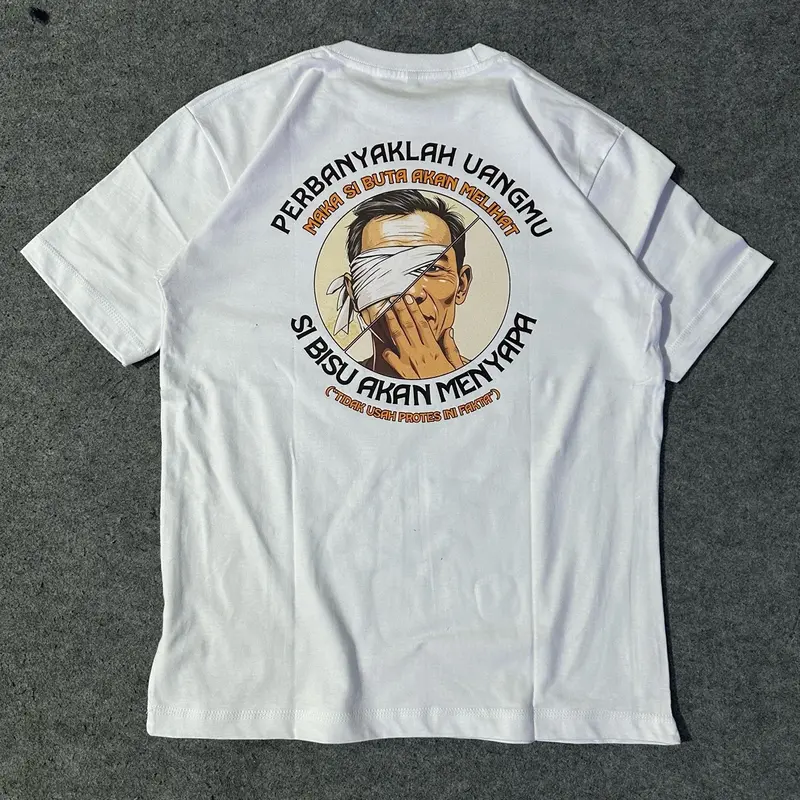 Kaus Sumber Pabrik Pria dan Wanita Kaus Pakaian Tren Fashion Jalanan Gaya Yang Sama Kaus Katun Lengan Pendek Kaus Kualitas Tinggi Empat Musim Kaos kaos  yang cuci kering ‍️‍️‍️‍️hitam t-shirt  skena 2