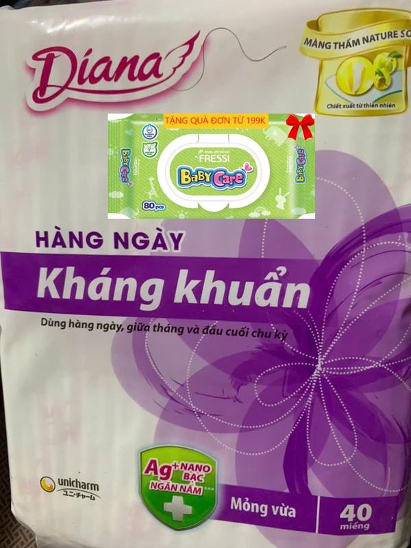 [Gói 40 Miếng Loại Nhỏ 15.5 cm Không Cánh ] - 1 Gói Băng Vệ Sinh Diana Sensi Hàng Ngày Kháng Khuẩn 40 Miếng- HSD luôn mới