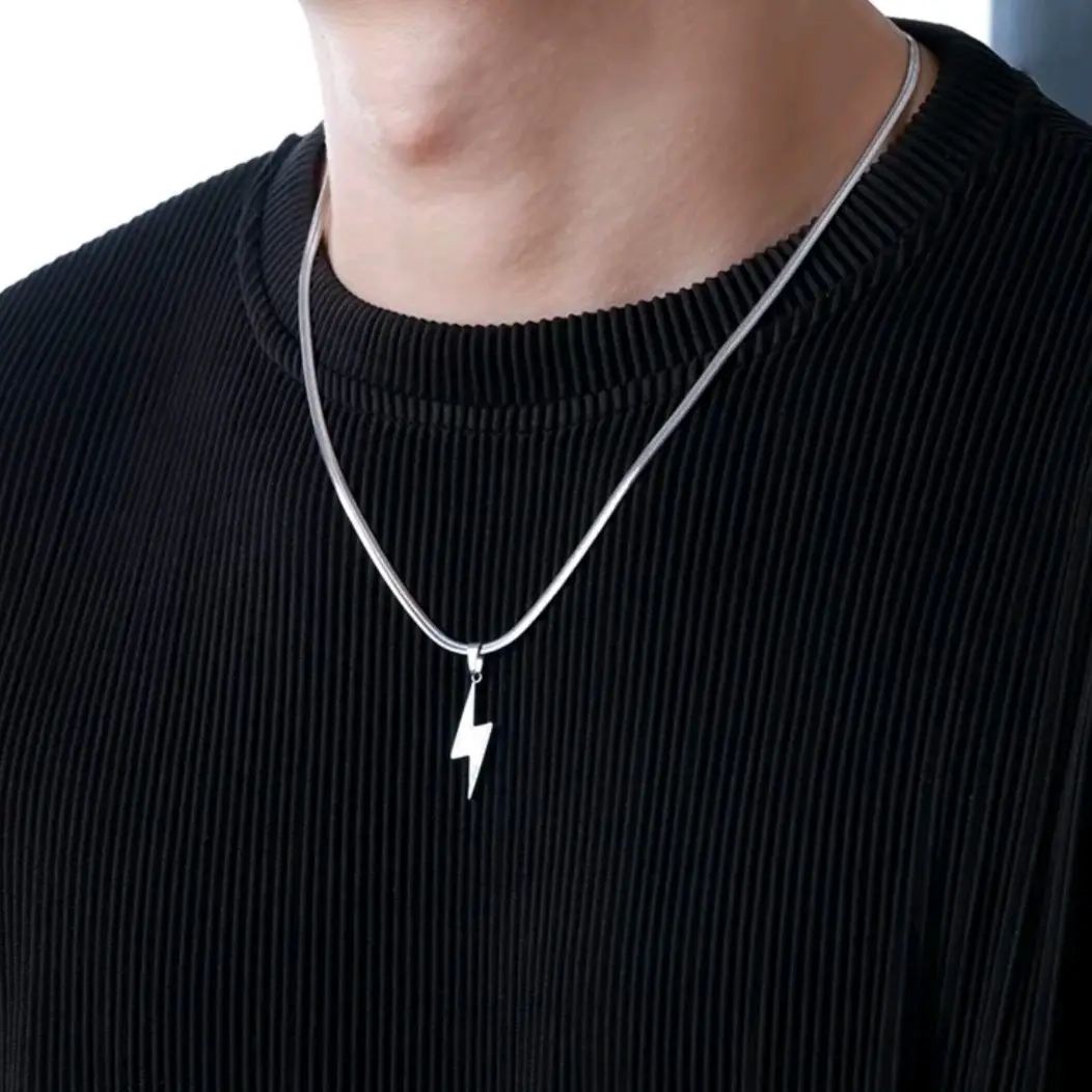 Kalung Liontin Petir Rantai Titanium Aksesoris Pria Wanita Anti Karat Warna Silver Stainless