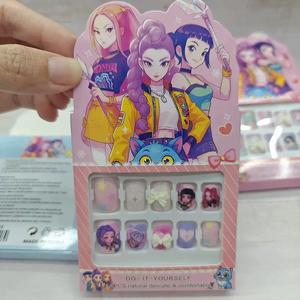 Pegatinas de uñas K‑Pop Witch Girl con diseño de corazón lindo para niñas, parche artesanal y portátil, perfectas como accesorios de moda para chicas adolescentes