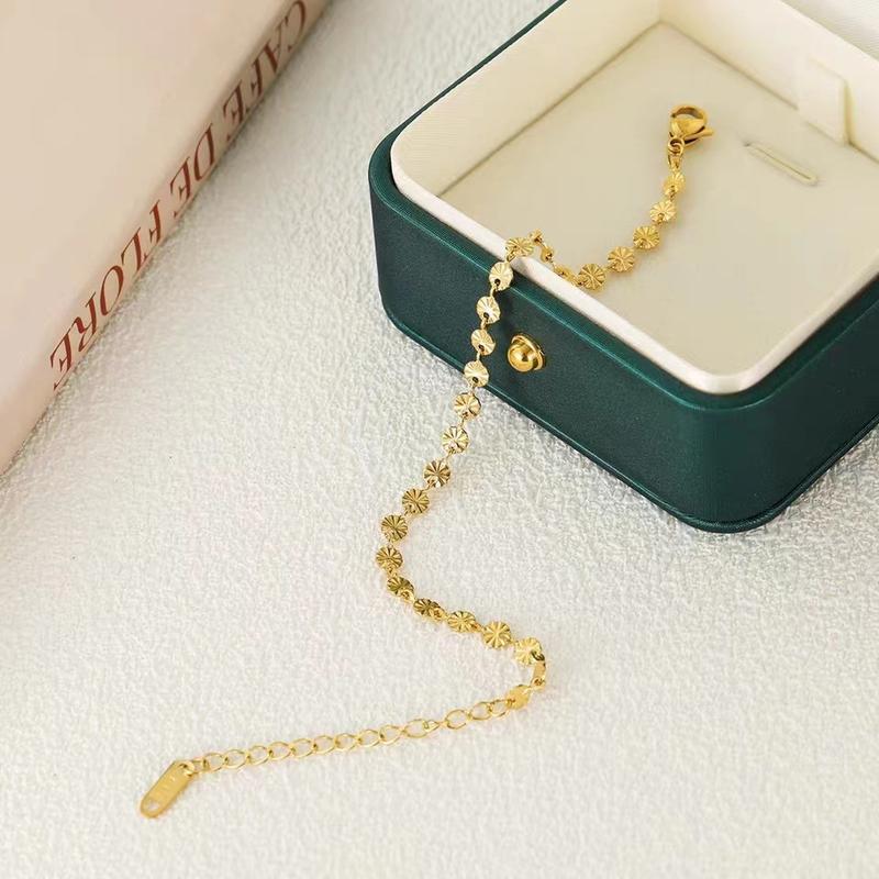 Product Introduction of Vòng Cổ Thép Titan Dập Nổi Cho Nữ, Tấm Tròn Mới, Thời Trang, Sang Trọng Giá Cả Phải Chăng, Dây Chuyền Cổ Áo Đơn Giản Và Không Màu, Mùa Hè 2023 2
