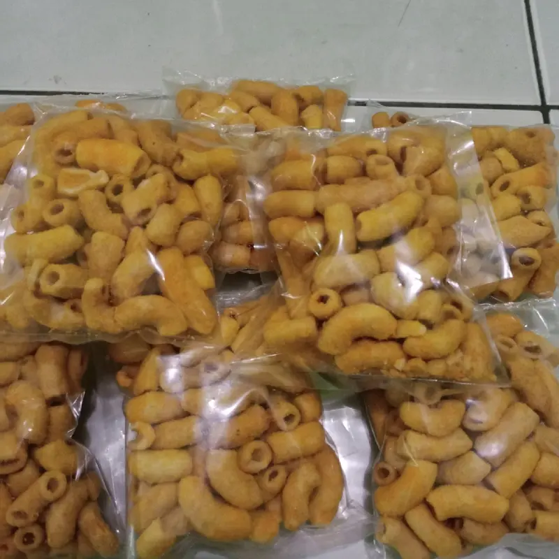 MAKARONI BANTET RASA JAGUNG MANIS,KEMASAN ISI 10 PCS,ENAK ,GURIH&NIKMAT,BERAT PERPACK ISI 10, 200Gr Snack Warung Keripik Asin 3