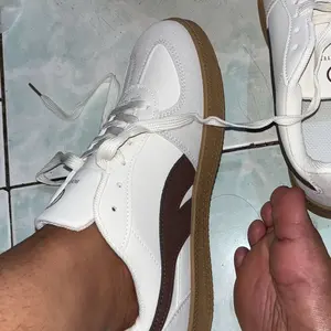 [New Arrivals] BOSTANTEN Mode Liar Sepatu Dexun Nyaman Murid Sepatu kets Krem Hitam Ringan Nyaman Anti Selip