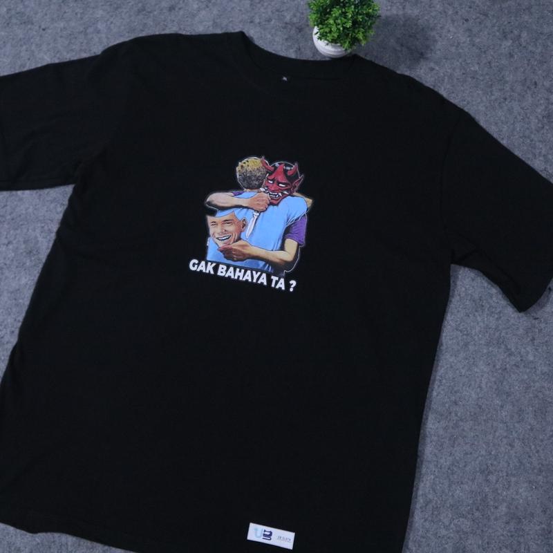 Kaos Dekat Gak Harus Menjilat Gak Bahaya Ta Premium Katun Combed Distro 24s Nyaman 1