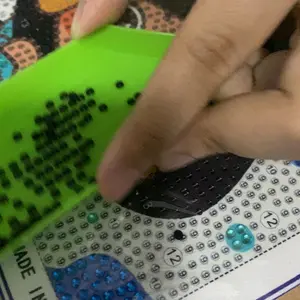 Mainan Diy Diamond Painting Edukasi Bingkai Ukuran 15cm Lukisan 5D DIY Diamond Painting Full Drill