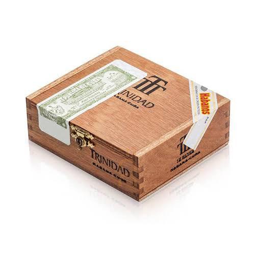 TRINIDAD REYES BOX ISI 12 )