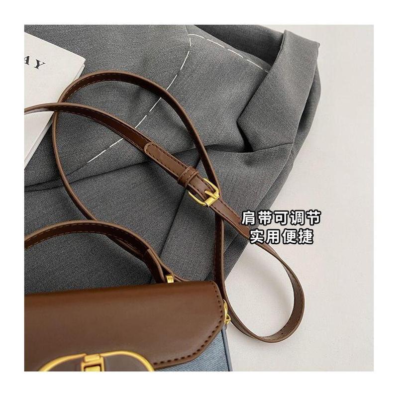 Product Introduction of This year's popular for women in autumn and winter, versatile 2024 new single shoulder crossbody bag, portable box, small square bag 4