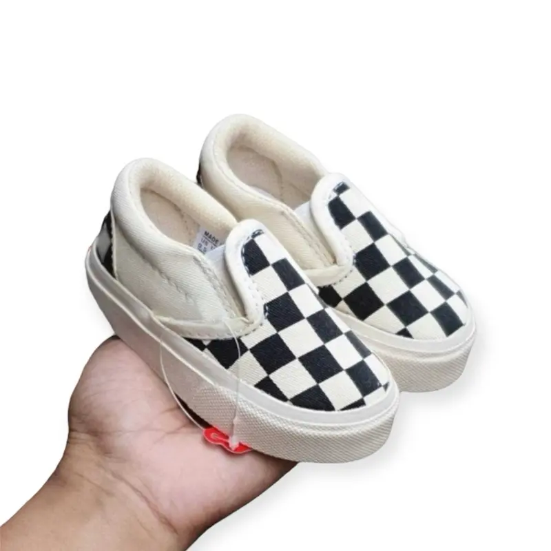 Sepatu anak slip on motif kotak kode no. 014 Fashion