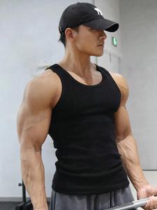 Camiseta sin mangas negra para hombre con ajuste musculoso, elegante camiseta de entrenamiento con tejido que absorbe la humedad para entrenamiento en el gimnasio, correr y ropa callejera casual