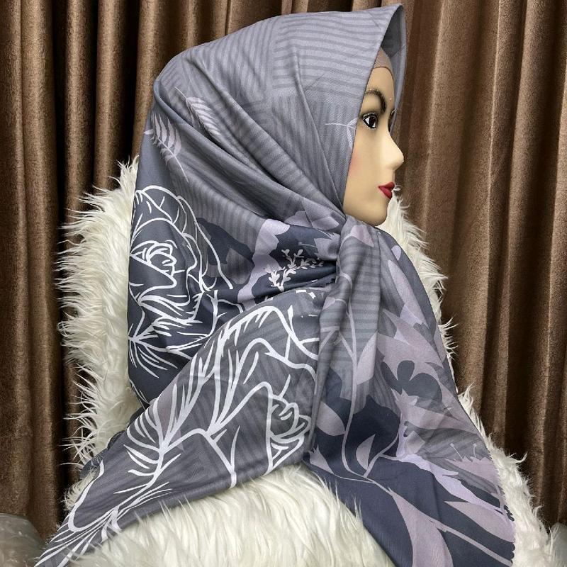 Hijab Segiempat Motif Voal Premium Muslim Square Pouch 2