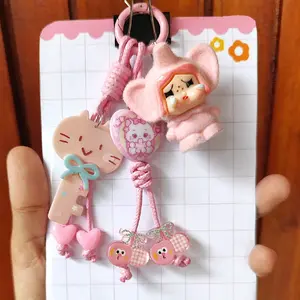 Bag Charm Sale Karakter Gembul dengan Desain Unik dan Warna Menarik