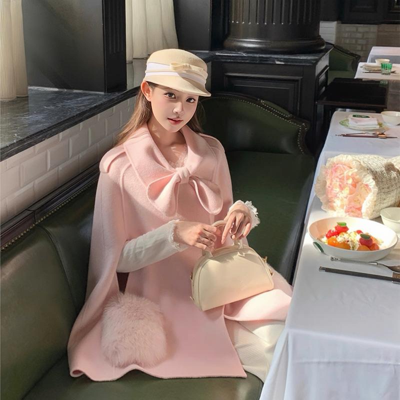 (KÈM MŨ) Áo khoác choàng kiểu nữ AK124 chất dạ ép lông cừu họa tiết mix túi lông thỏ tiểu thư sang chảnh form rộng thu đông Hàn Quốc Kozoda