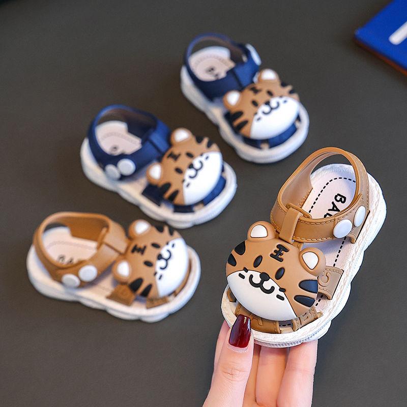 Sandal Trẻ Em Mũi Kín Kiểu Mới Hoạt Hình Trai Gái Giày Tập Đi Chống Trượt Đế…