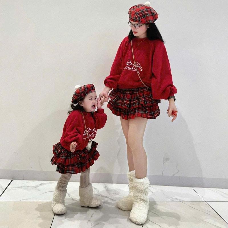   KÈM MŨ  Set Áo Nỉ + Chân Váy kẻ In chữ CÔLOR diện Lễ cho bé gái 7-18kg  Nhận đặt theo yêu cầu  