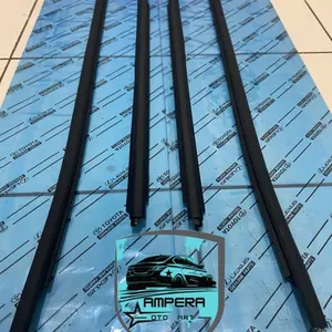 ￼pelipit karet kaca luar Fortuner vrz 2016-2020 hitam original set 4