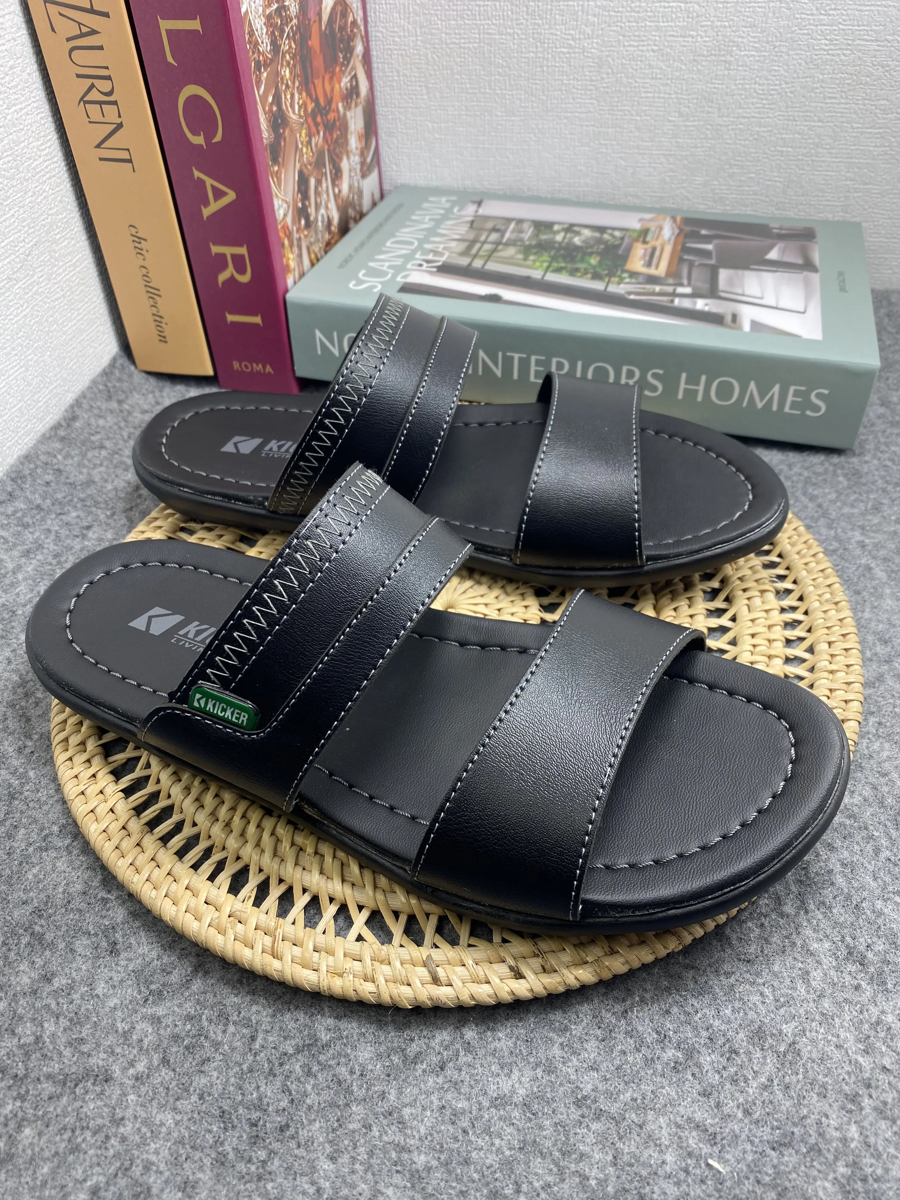 Sandal Pria KICKER Slop Kulit Jepit - Ukuran 39-43 - Selop, Shoes priamurah Sendal