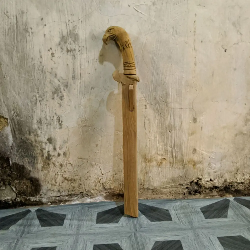 gagang dan sarung bilah nya total panjang 55cm, bahan kayu dari jati, cocok buat bilah 40cm