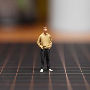 Mô Hình Nhỏ Gọn Đồ Chơi Vua, Tỷ Lệ 1: 64, 1: 87 Và 1: 43, Áo Hoodie Resin Cho Nam, Nhân Vật Guy, Bộ Sưu Tập Diecast Thu Nhỏ