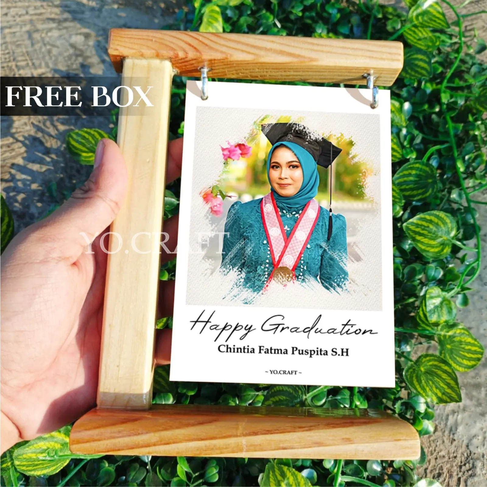 Pigura Kayu Kado Unik + Cetak Foto Lukisan Custom Gratis Box - Untuk Kado Wisuda dan Hari Spesial Hadiah