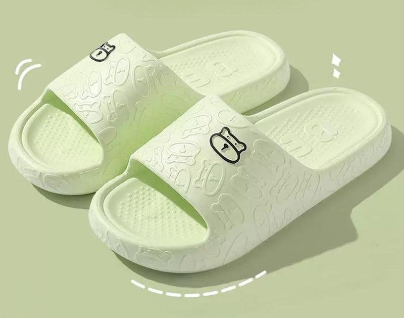 320 Sendal Karet Kartun Beruang Unisex Kekinian Anti Slip Shoes Wanita 5