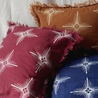 Gambar Batik Fractal Sarung Bantal Persegi Batik Bintang Warna Kuning dari Batik Fractal Kota Bandung 3 Tokopedia