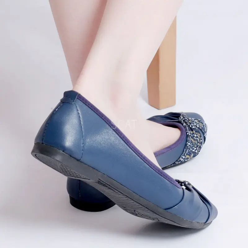 SCAT Elena Flatshoes Wanita Sepatu Kerja Sepatu Casual 5