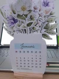 Gambar LEMBAR BELAJAR Kalender Meja Mini Aesthetic 2026 Tatakan Kayu - Floral Kalender dari Lembar Belajar Kab. Purworejo 3 Tokopedia