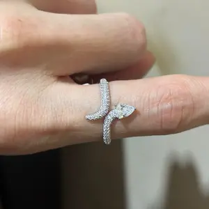 Cincin zirkon sintetis perak S925, desain cahaya transparan dan mewah [Air mata putri duyung], cincin berlian wanita bertatahkan