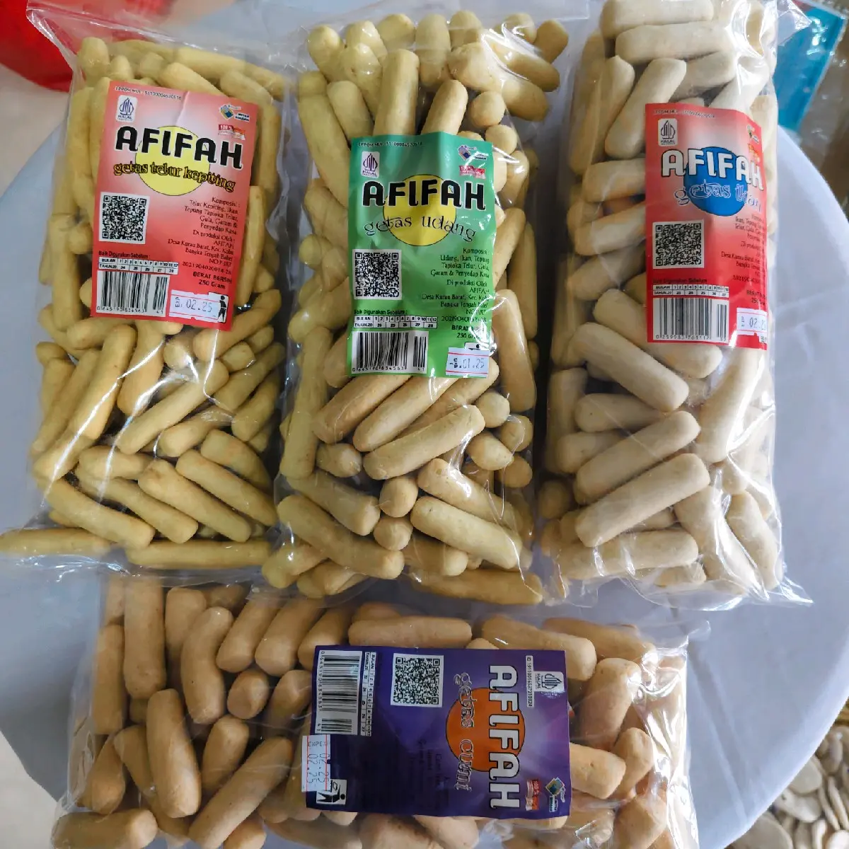 GETAS IKAN 250g , getas UDANG 250g ,getas CUMI 250g, DAN  getas KEPITING 250gr  total 1kg SNACK KHAS BANGKA 4PCS
