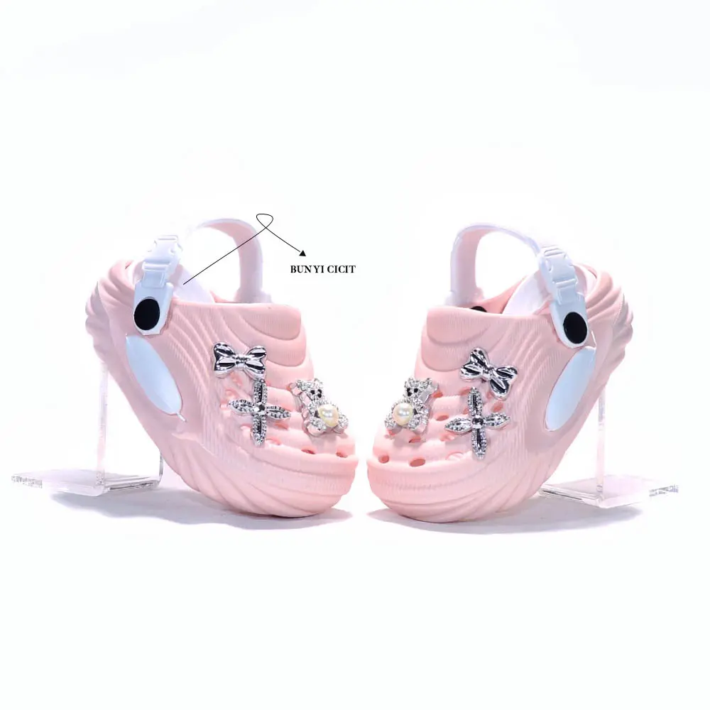 Sandal Baby Anak Bunyi Cit-cit Model Tali Belakang Selop Dengan Pita Aksesoris Mutiara Anti Slip Elegan Lentur Terbaru kode 508K Fashion