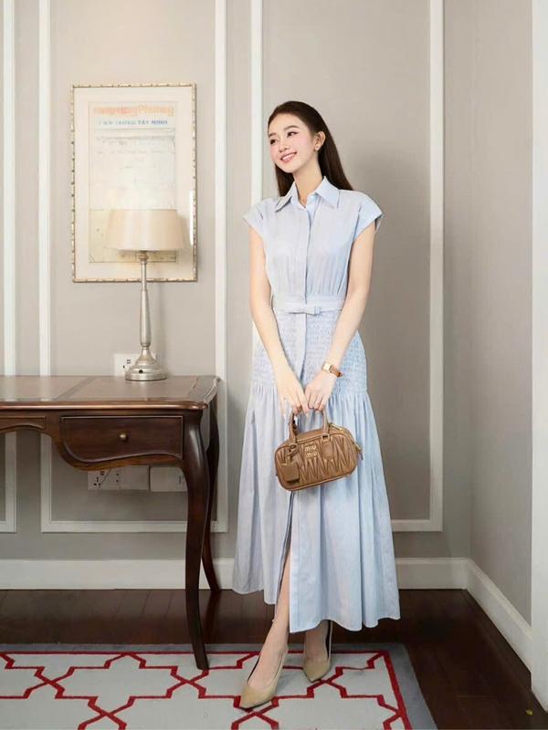  Đầm sơ mi kẻ sọc xanh tay hến phối nơ eo mocking Váy công sở dáng dài thanh lịch Hb.closet D10 
