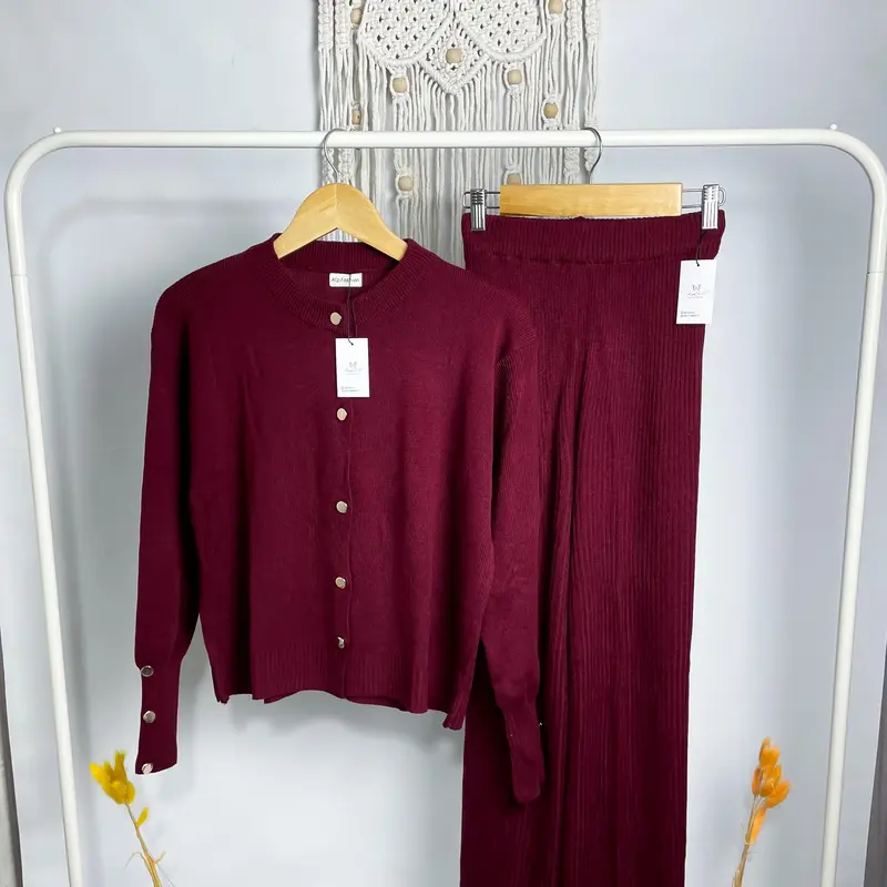 Bogdagi yalangoch qoshnilarning fotosuratlari