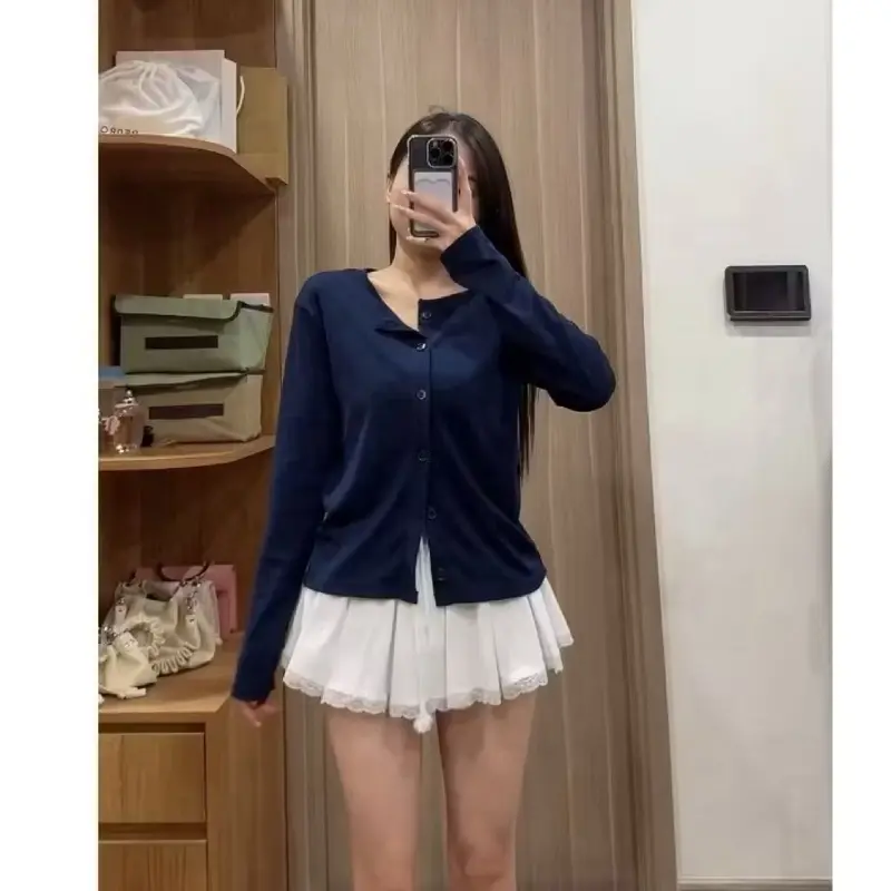 Áo Khoác Cardigan Basic Hàn Quốc Dáng Ngắn Ôm Body Thun Cotton Nhiều Màu Nữ Tính AK64 ( Có bigsize) | BigBuy360 - bigbuy360.vn Áo Khoác Cardigan Basic Hàn Quốc Dáng Ngắn Ôm Body Thun Cotton Nhiều Màu Nữ Tính AK64 ( Có bigsize) | BigBuy360 - bigbuy360.vn