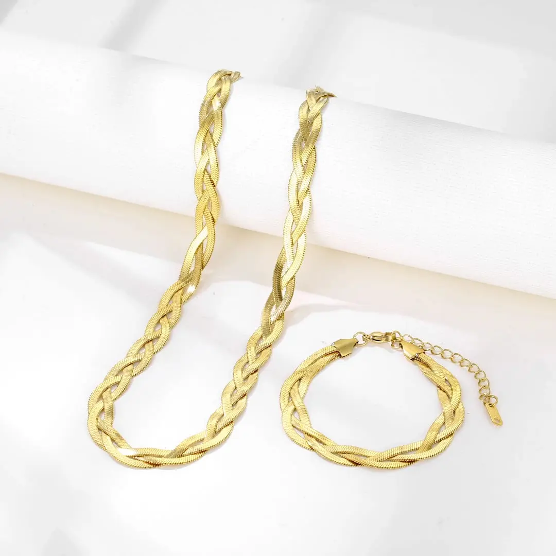KALUNG DAN GELANG TITANIUM KEPANG TERBARU ANTI KARAT DAN LUNTUR kalung sayap penjaga hati kalung itachi uchiha men jewelry liontin Golden Necklaces cowok Geometris Black sambungan & rantai warna silver 50 cm