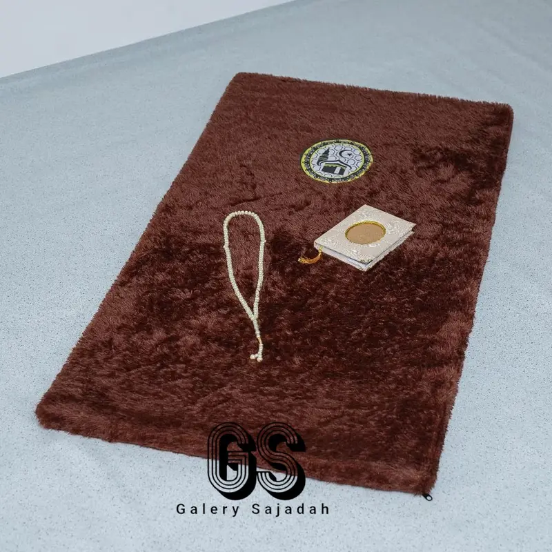 Sajadah Haji muslim Bulu Rasfur lembut dan1 nyaman 115x65x5cm bordir ka'bah motif premium lebih tebal busa putih alas hitam bisa untuk hampers bukan sajadah turki tidak rumbai Umroh 6