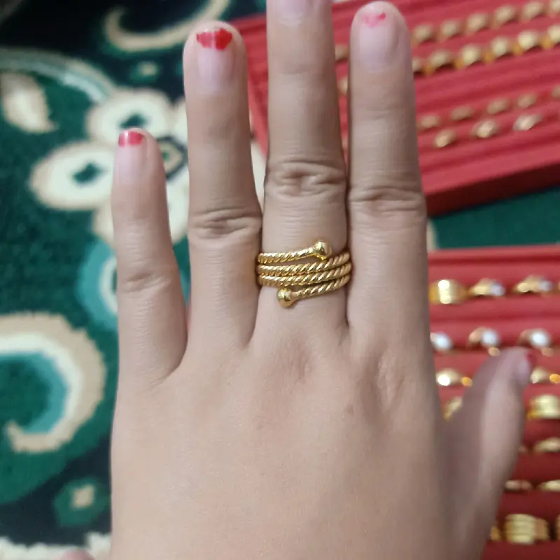 aksesoris cincin lilit lapis emas 0