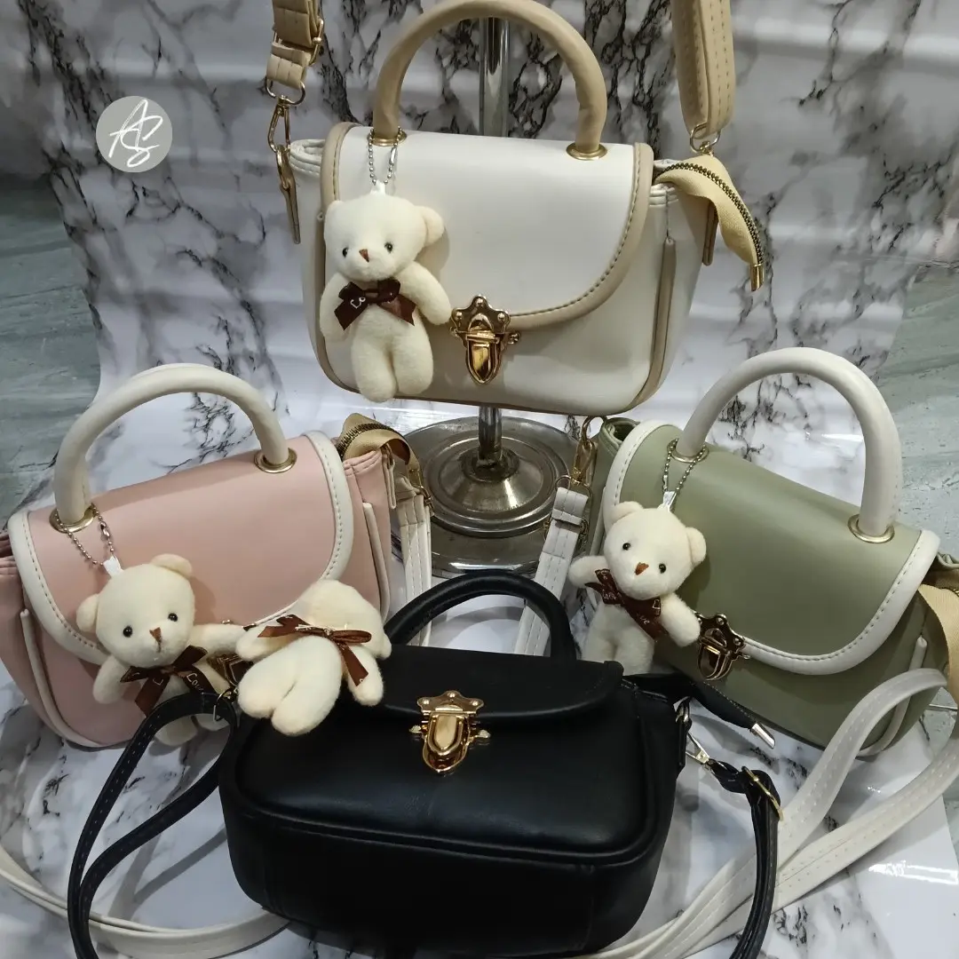 Tas Tangan/Sling Bag Hanana Model Terbaru dengan Desain Modern untuk Wanita + acara santai + anti air + muat banyak barang