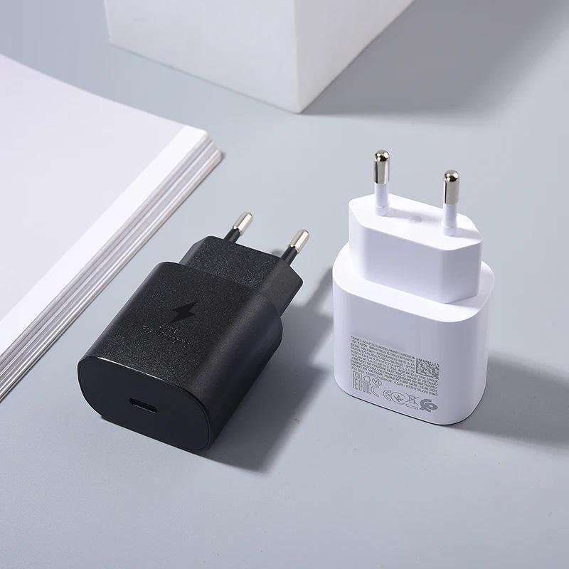 Fast Charging 45W Adapt Kabel Data Type C ke Type C 1 meter. Warna Hitam & Putih. Kompatibel dengan A72 A73 A52 A32 W20 A16 A33 S9 A80 A25 A34 S25 S24 Ultra Plus S22 S23. Fast Charging 45W Adapt Kabel Data Type C ke Type C 1 meter. Warna Hitam & Putih. Kompatibel dengan A72 A73 A52 A32 W20 A16 A33 S9 A80 A25 A34 S25 S24 Ultra Plus S22 S23.