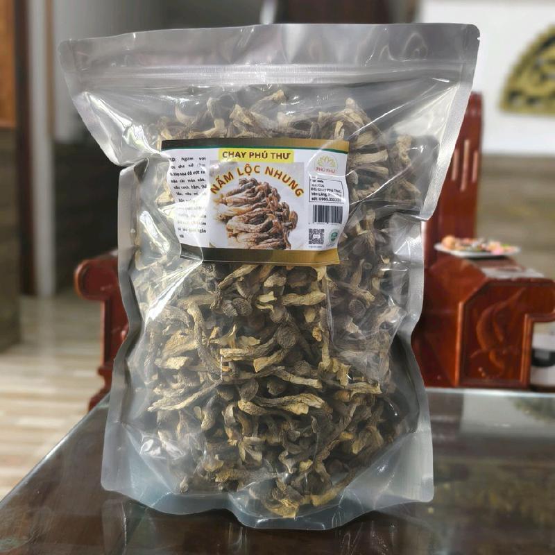   500gr mã mới nấm mầm non nhỏ  Nấm lộc nhung đây là mã nấm búp cây nhỏ vì cắt non khách hàng lưu ý khi đặt hàng nhưng rất non và giòn ngon hơn lọai 1 đó ngâm ra còn nguyên mũ tốt cho sk  Food chay Phú Thư 