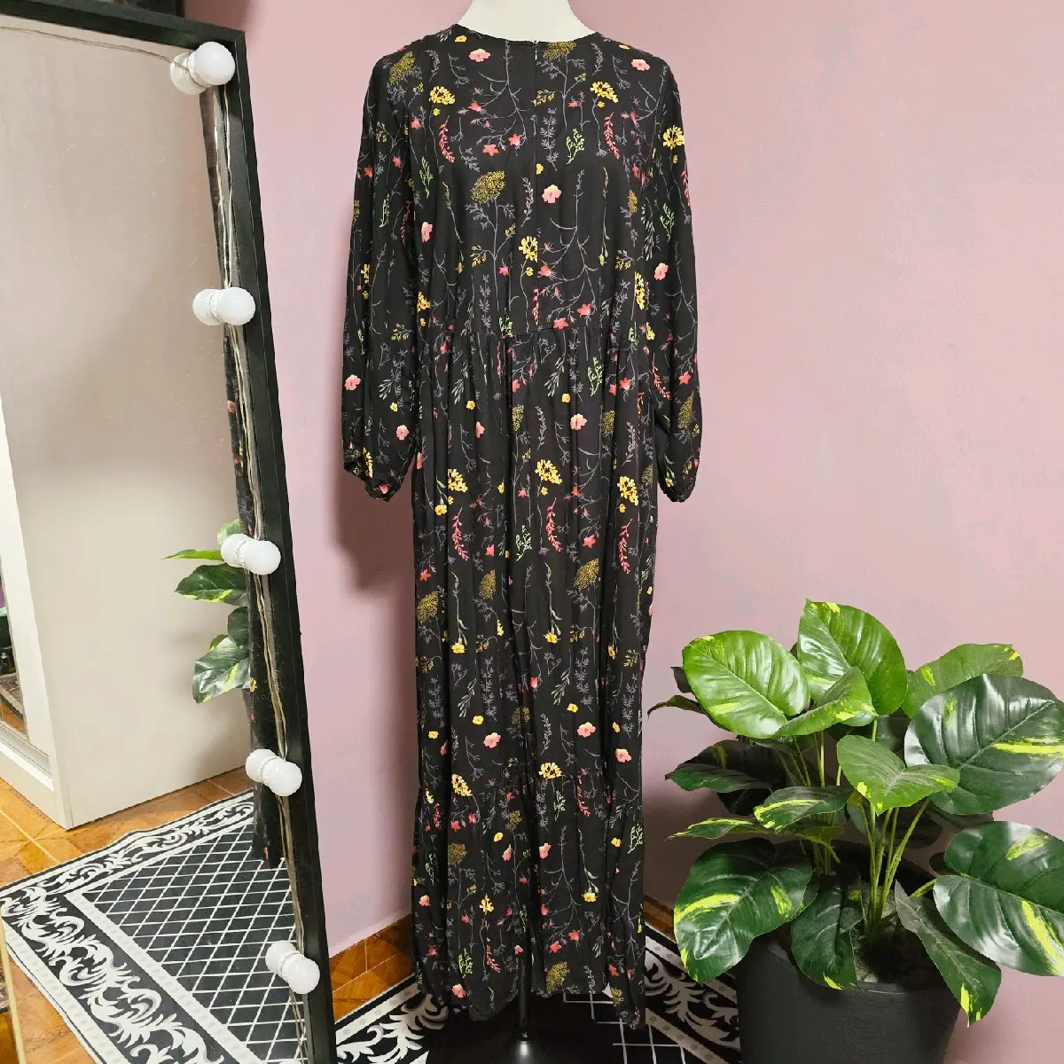 NEW - Babydoll Maxi Floral Dress