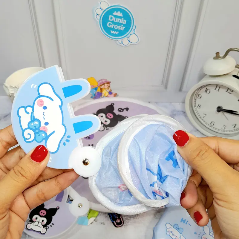 Kipas Lipat Sanrio Bentuk Bulat Foldable Bisa Di Lipat Imut Lucu / Kipas Lipat Sanrio Bulat Bahan Plastik Unik Cute Kesukaan Anak-Anak Perlengkapan Sekolah Kekinian Best Quality Harga Termurah Bisa Grosir dan COD 5