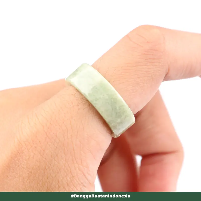 Batugiok.id Cincin Hijau Pria Wanita Model Bulat Cutting 3