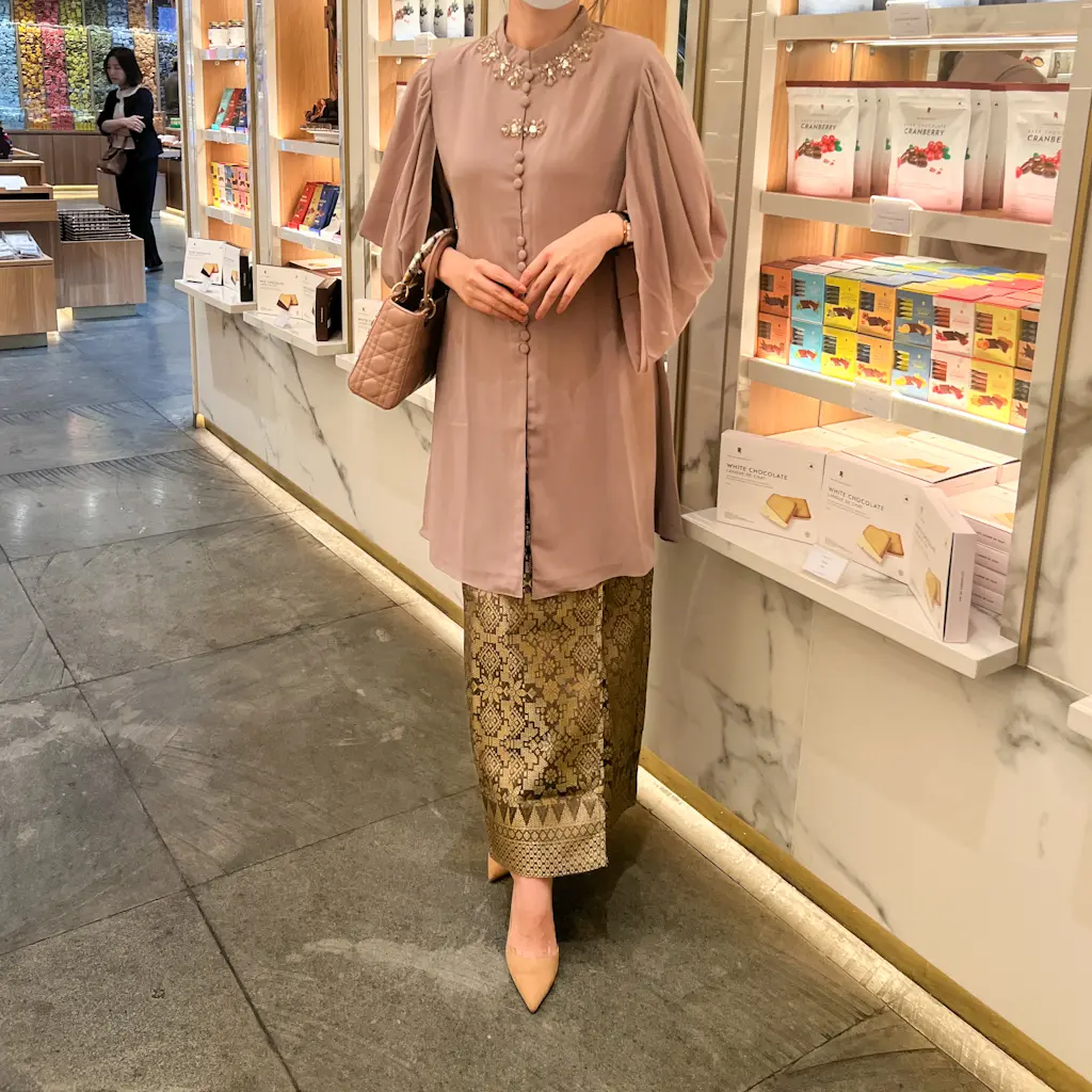 Lausboutique-Tunik Maisa-Seri 2306-Hanya Tunik kancing muslim