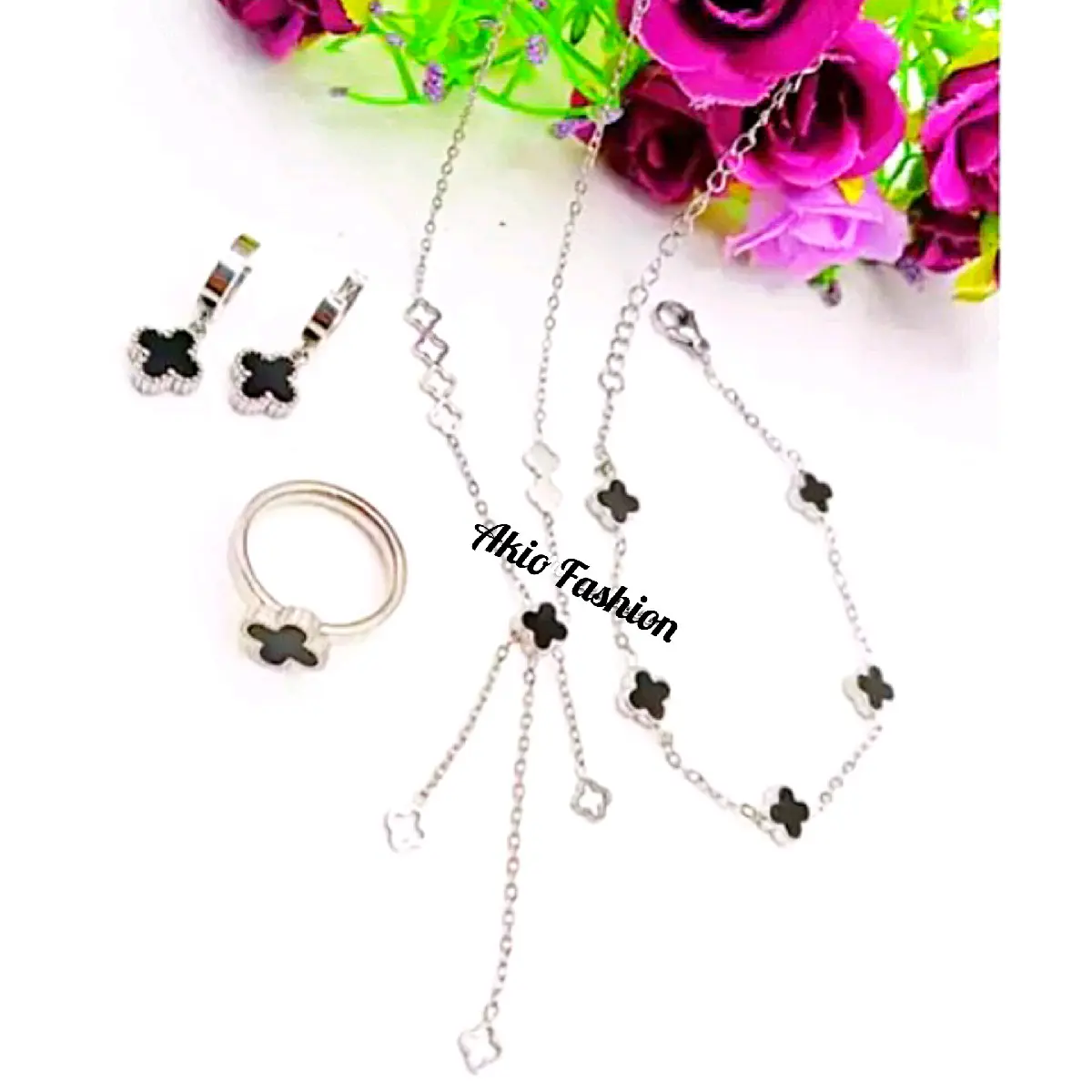 Set Perhiasan Titanium Wanita Terbaru Daun Bunga Hitam Fashion Accesories Terbaru Anti Karat Kalung
