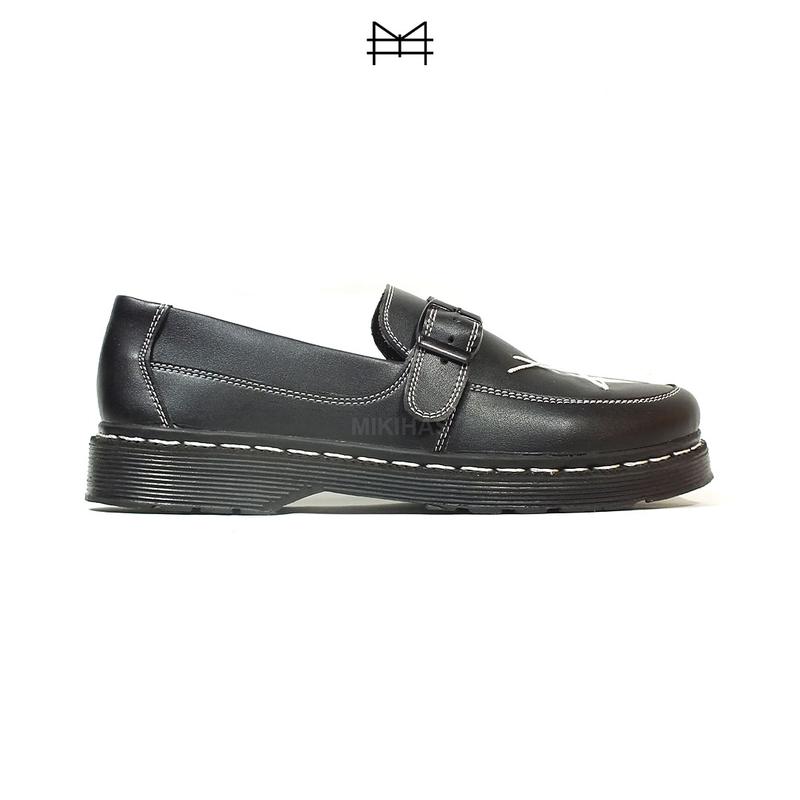 Mikihas R4 - Sepatu Loafers Pria Slip-On Dockmart Bintang Kulit Hitam Sol Karet Flat Shoes Sneakers Kasual penny loafers loafers  style outfit 6