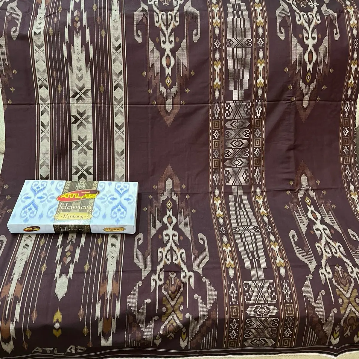 SARUNG ATLAS IDAMAN 555 kEMBANG